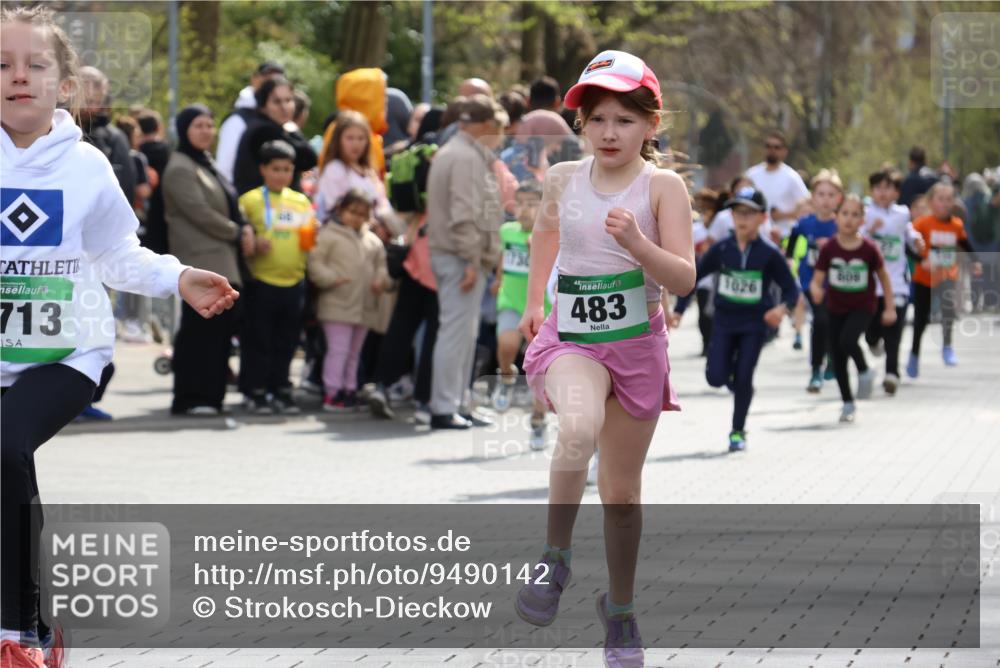 12.04.2026 - 45. Internationalen Wilhelmsburger Insellauf Strokosch-Dieckow http://msf.ph/oto/9490142 12.04.2026 14:34:23 Ziel 1731, 1722, 32, 33, 104, 314, 1718, 160, 483, 839, 1713, 1723, 1730, 115, 1026, 1712 meine-sportfotos.de