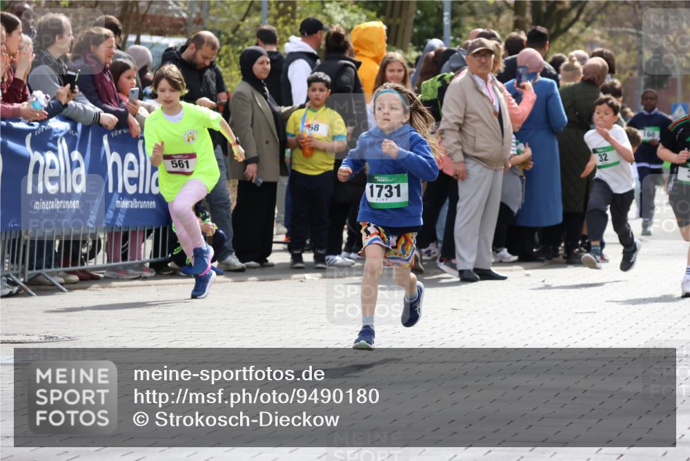 12.04.2026 - 45. Internationalen Wilhelmsburger Insellauf Strokosch-Dieckow http://msf.ph/oto/9490180 12.04.2026 14:34:14 Ziel 676, 294, 870, 39, 649, 552, 1014, 1731, 1722, 32, 33 meine-sportfotos.de