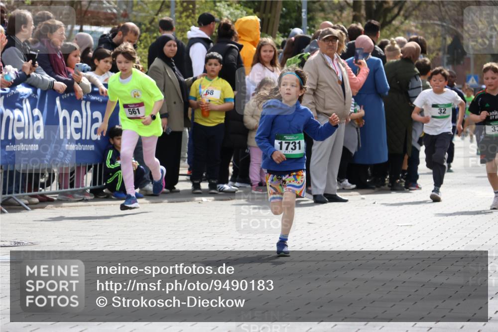 12.04.2026 - 45. Internationalen Wilhelmsburger Insellauf Strokosch-Dieckow http://msf.ph/oto/9490183 12.04.2026 14:34:14 Ziel 676, 294, 870, 39, 649, 552, 1014, 1731, 1722, 32, 33 meine-sportfotos.de