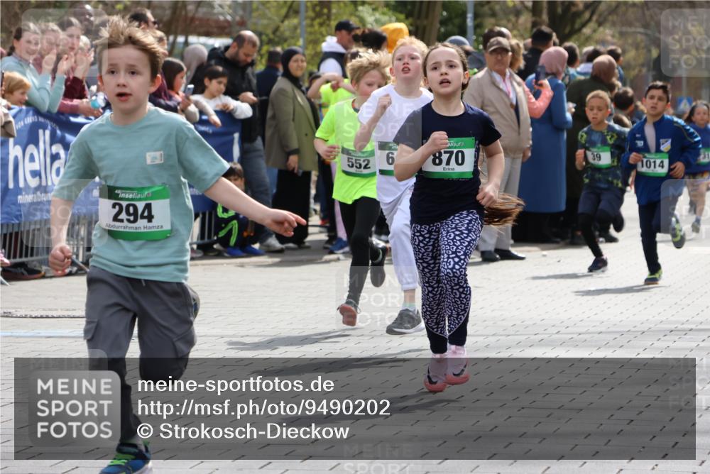 12.04.2026 - 45. Internationalen Wilhelmsburger Insellauf Strokosch-Dieckow http://msf.ph/oto/9490202 12.04.2026 14:34:10 Ziel 676, 294, 870, 39, 649, 552, 1014 meine-sportfotos.de