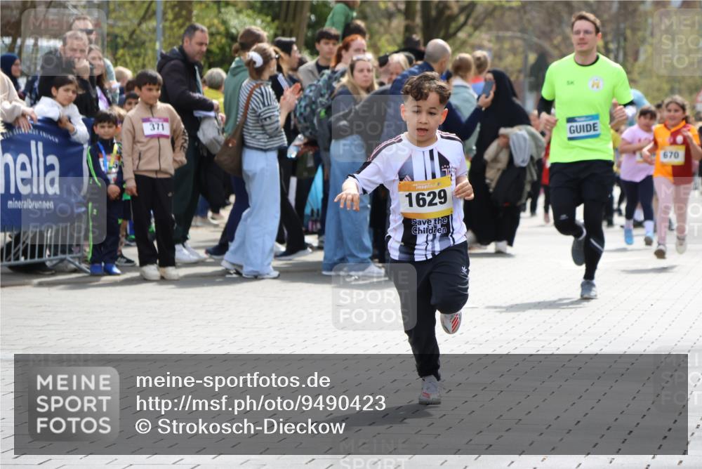 12.04.2026 - 45. Internationalen Wilhelmsburger Insellauf Strokosch-Dieckow http://msf.ph/oto/9490423 12.04.2026 14:22:26 Ziel 580, 835, 752, 761, 559, 315, 973, 555, 1629, 56, 670 meine-sportfotos.de
