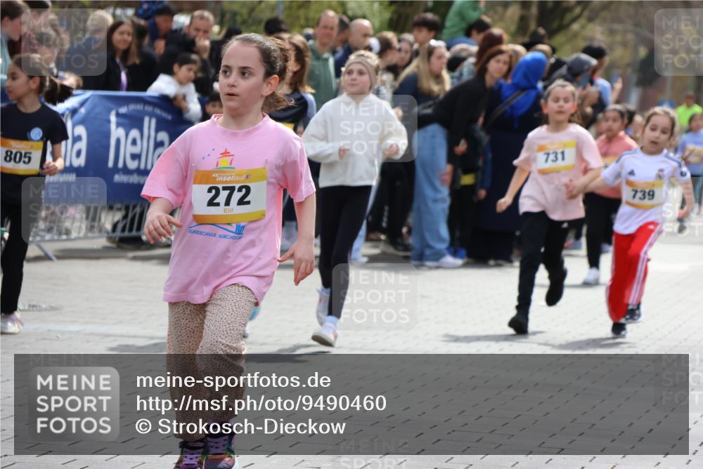12.04.2026 - 45. Internationalen Wilhelmsburger Insellauf Strokosch-Dieckow http://msf.ph/oto/9490460 12.04.2026 14:22:11 Ziel 794, 1615, 289, 668, 926, 981, 1620, 414, 805, 272, 124, 731, 739 meine-sportfotos.de