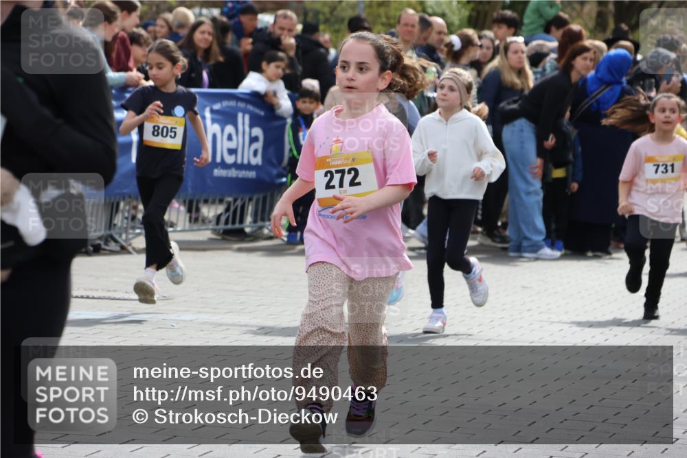 12.04.2026 - 45. Internationalen Wilhelmsburger Insellauf Strokosch-Dieckow http://msf.ph/oto/9490463 12.04.2026 14:22:11 Ziel 794, 1615, 289, 668, 926, 981, 1620, 414, 805, 272, 124, 731, 739 meine-sportfotos.de