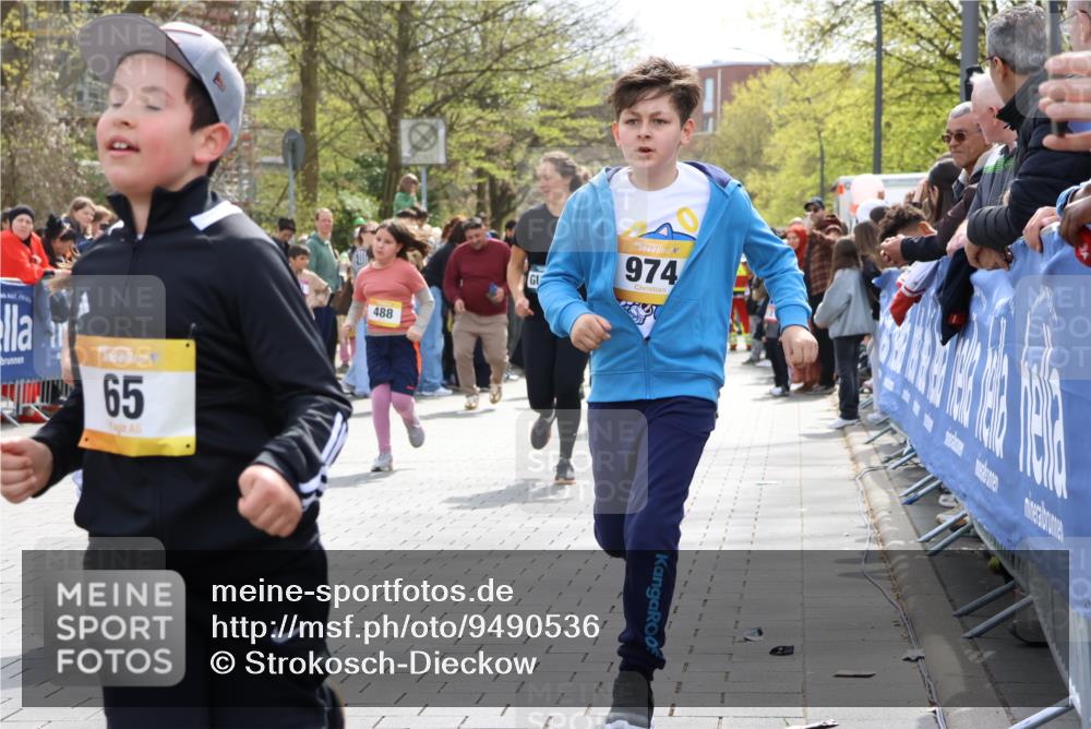 12.04.2026 - 45. Internationalen Wilhelmsburger Insellauf Strokosch-Dieckow http://msf.ph/oto/9490536 12.04.2026 14:21:49 Ziel 136, 729, 769, 646, 159, 1622, 317, 283, 134, 316, 792, 763, 255, 65, 1617, 969, 799, 974, 482, 236, 810, 488, 814, 95, 409, 595 meine-sportfotos.de