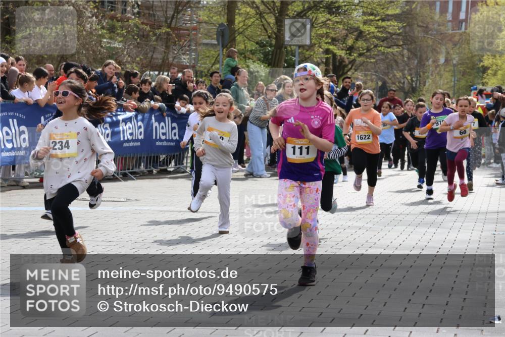12.04.2026 - 45. Internationalen Wilhelmsburger Insellauf Strokosch-Dieckow http://msf.ph/oto/9490575 12.04.2026 14:21:41 Ziel 117, 558, 267, 657, 698, 678, 279, 960, 838, 234, 111, 66, 136, 729, 769, 646, 159, 1622, 317, 283, 134, 316, 792, 763 meine-sportfotos.de