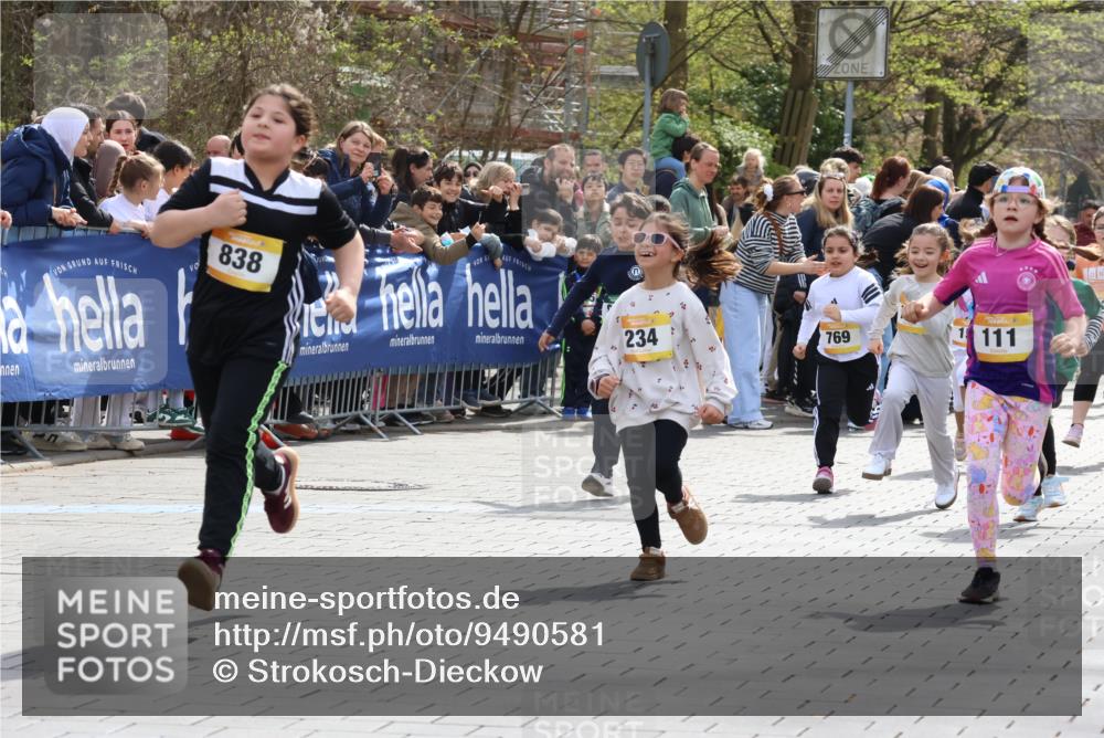 12.04.2026 - 45. Internationalen Wilhelmsburger Insellauf Strokosch-Dieckow http://msf.ph/oto/9490581 12.04.2026 14:21:40 Ziel 957, 823, 117, 558, 267, 657, 698, 678, 279, 960, 838, 234, 111, 66, 136, 729, 769, 646, 159, 1622, 317, 283, 134, 316, 792 meine-sportfotos.de