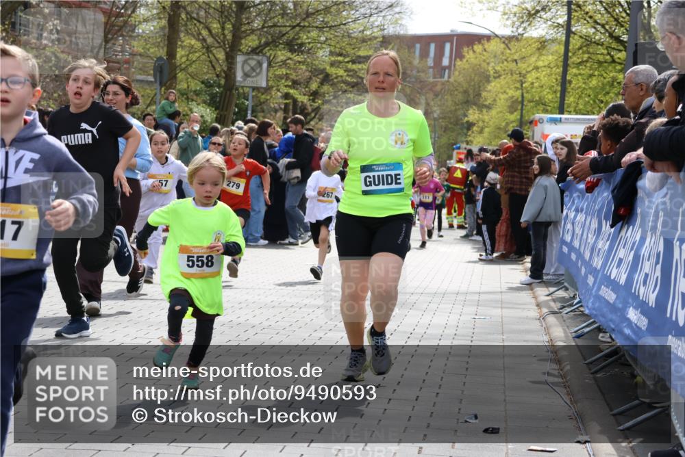 12.04.2026 - 45. Internationalen Wilhelmsburger Insellauf Strokosch-Dieckow http://msf.ph/oto/9490593 12.04.2026 14:21:35 Ziel 972, 1627, 951, 260, 957, 823, 117, 558, 267, 657, 698, 678, 279, 960, 838, 234, 111 meine-sportfotos.de