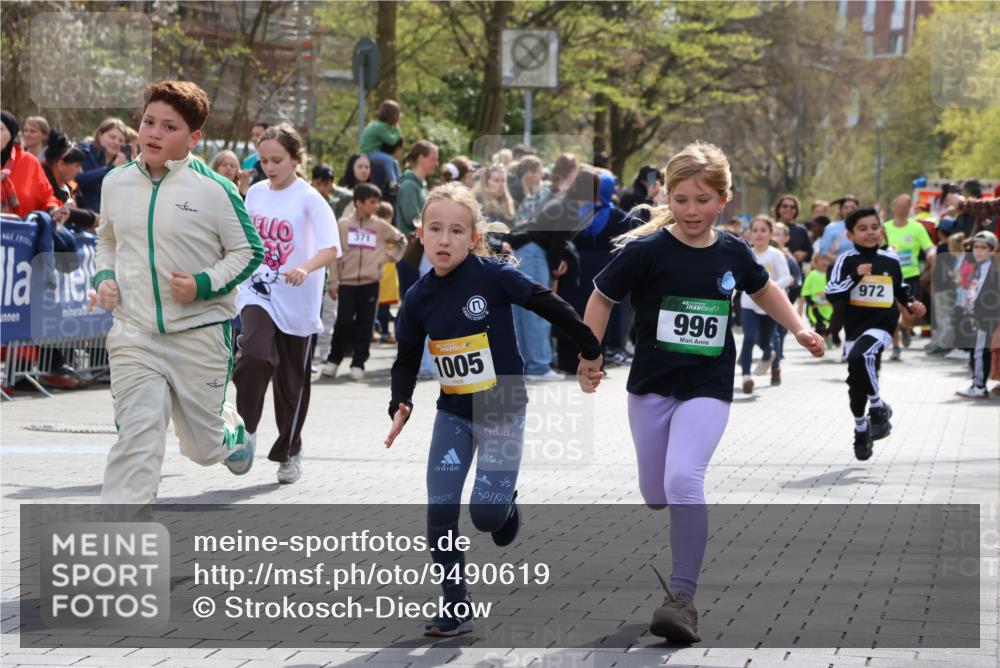 12.04.2026 - 45. Internationalen Wilhelmsburger Insellauf Strokosch-Dieckow http://msf.ph/oto/9490619 12.04.2026 14:21:26 Ziel 1630, 991, 302, 562, 309, 282, 528, 797, 984, 811, 128, 828, 1005, 925, 253, 988, 964, 972, 1627, 951, 260 meine-sportfotos.de