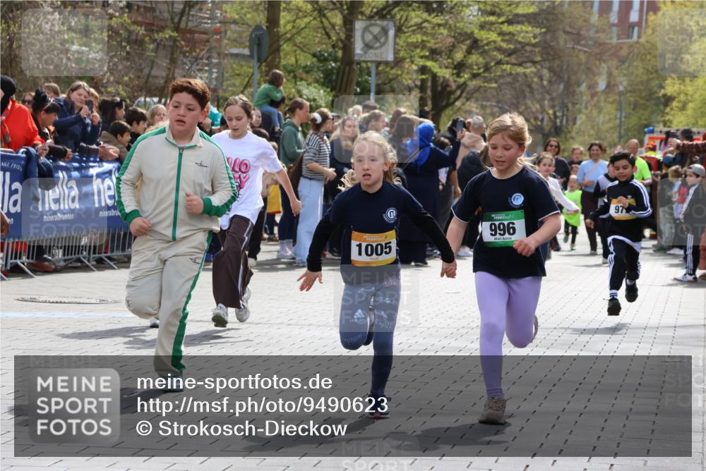 12.04.2026 - 45. Internationalen Wilhelmsburger Insellauf Strokosch-Dieckow http://msf.ph/oto/9490623 12.04.2026 14:21:26 Ziel 1630, 991, 302, 562, 309, 282, 528, 797, 984, 811, 128, 828, 1005, 925, 253, 988, 964, 972, 1627, 951, 260 meine-sportfotos.de