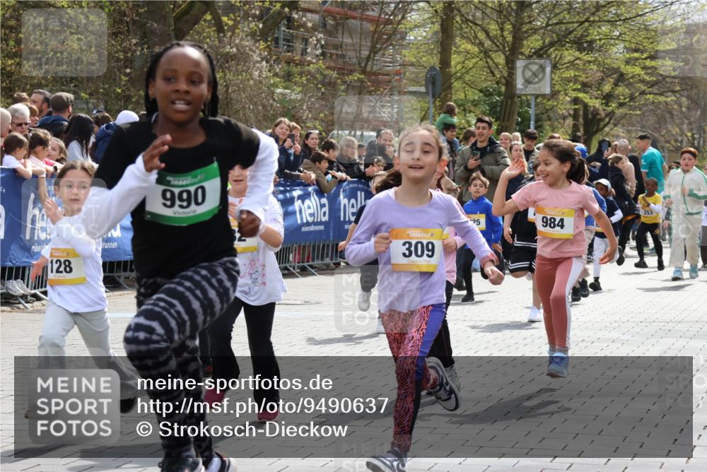 12.04.2026 - 45. Internationalen Wilhelmsburger Insellauf Strokosch-Dieckow http://msf.ph/oto/9490637 12.04.2026 14:21:22 Ziel 629, 566, 564, 607, 980, 1630, 991, 302, 562, 309, 282, 528, 797, 984, 811, 128, 828, 1005, 925, 253, 988, 964 meine-sportfotos.de
