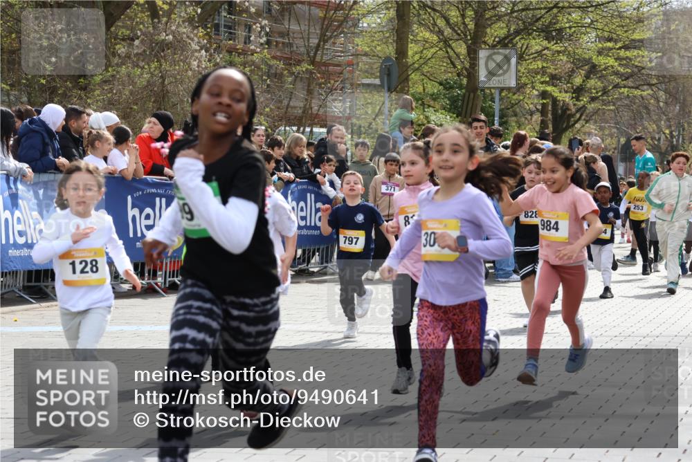 12.04.2026 - 45. Internationalen Wilhelmsburger Insellauf Strokosch-Dieckow http://msf.ph/oto/9490641 12.04.2026 14:21:22 Ziel 629, 566, 564, 607, 980, 1630, 991, 302, 562, 309, 282, 528, 797, 984, 811, 128, 828, 1005, 925, 253, 988, 964 meine-sportfotos.de