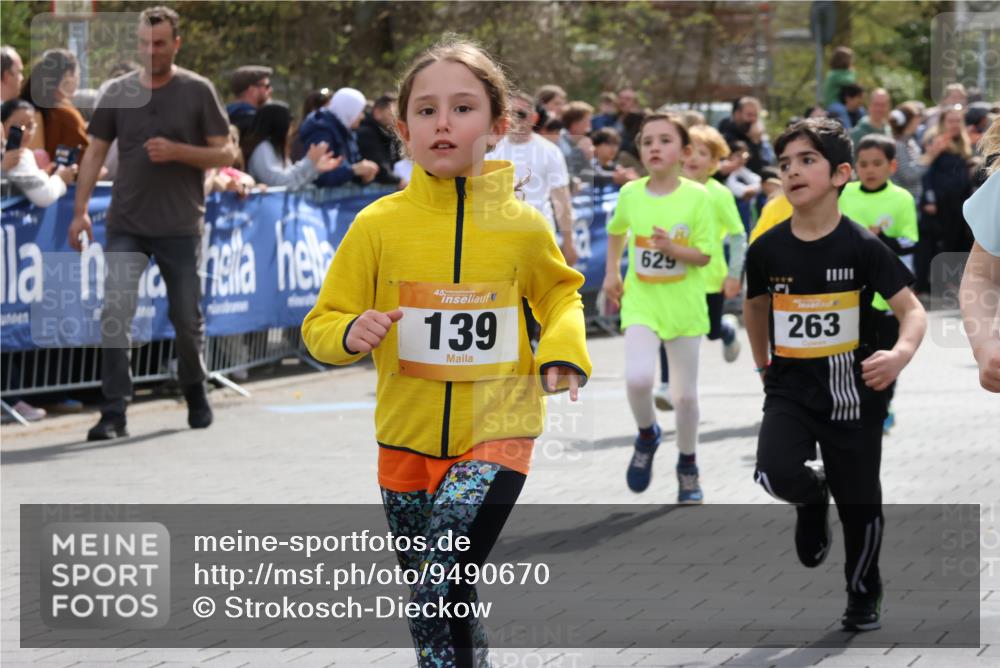 12.04.2026 - 45. Internationalen Wilhelmsburger Insellauf Strokosch-Dieckow http://msf.ph/oto/9490670 12.04.2026 14:21:15 Ziel 306, 1001, 130, 126, 460, 821, 99, 771, 62, 768, 937, 263, 139, 1611, 629, 566, 564, 607, 980, 1630, 991, 302 meine-sportfotos.de