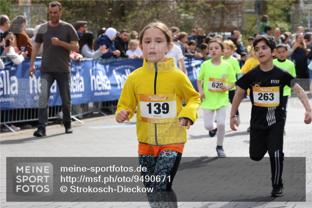 12.04.2026 - 45. Internationalen Wilhelmsburger Insellauf Strokosch-Dieckow http://msf.ph/oto/9490671 12.04.2026 14:21:15 Ziel 306, 1001, 130, 126, 460, 821, 99, 771, 62, 768, 937, 263, 139, 1611, 629, 566, 564, 607, 980, 1630, 991, 302 meine-sportfotos.de