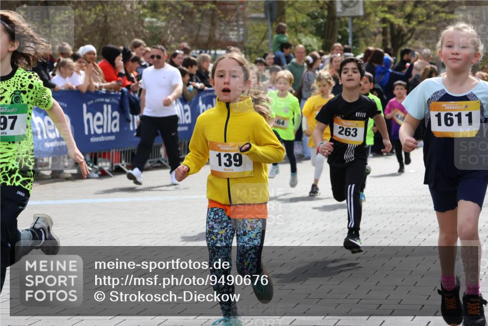 12.04.2026 - 45. Internationalen Wilhelmsburger Insellauf Strokosch-Dieckow http://msf.ph/oto/9490676 12.04.2026 14:21:14 Ziel 306, 1001, 130, 126, 460, 821, 99, 771, 62, 768, 937, 263, 139, 1611, 629, 566, 564, 607, 980, 1630, 991, 302 meine-sportfotos.de