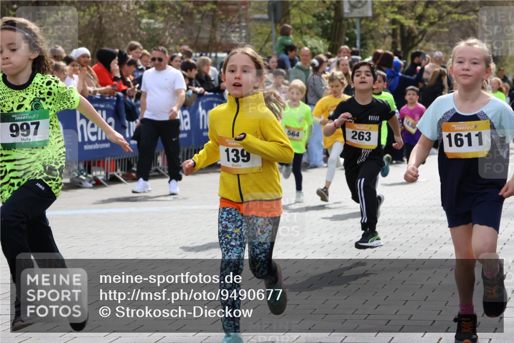 12.04.2026 - 45. Internationalen Wilhelmsburger Insellauf Strokosch-Dieckow http://msf.ph/oto/9490677 12.04.2026 14:21:14 Ziel 306, 1001, 130, 126, 460, 821, 99, 771, 62, 768, 937, 263, 139, 1611, 629, 566, 564, 607, 980, 1630, 991, 302 meine-sportfotos.de