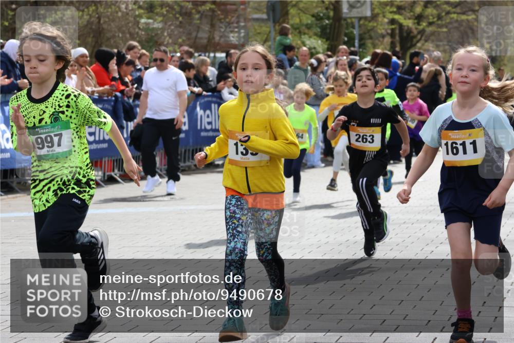 12.04.2026 - 45. Internationalen Wilhelmsburger Insellauf Strokosch-Dieckow http://msf.ph/oto/9490678 12.04.2026 14:21:14 Ziel 306, 1001, 130, 126, 460, 821, 99, 771, 62, 768, 937, 263, 139, 1611, 629, 566, 564, 607, 980, 1630, 991, 302 meine-sportfotos.de