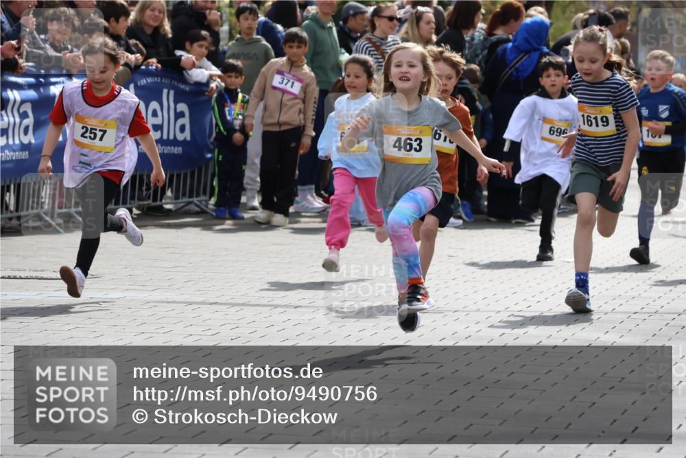 12.04.2026 - 45. Internationalen Wilhelmsburger Insellauf Strokosch-Dieckow http://msf.ph/oto/9490756 12.04.2026 14:20:53 Ziel 324, 299, 1605, 278, 760, 257, 463, 437, 1616, 692, 696, 107, 818, 732, 756, 1603 meine-sportfotos.de