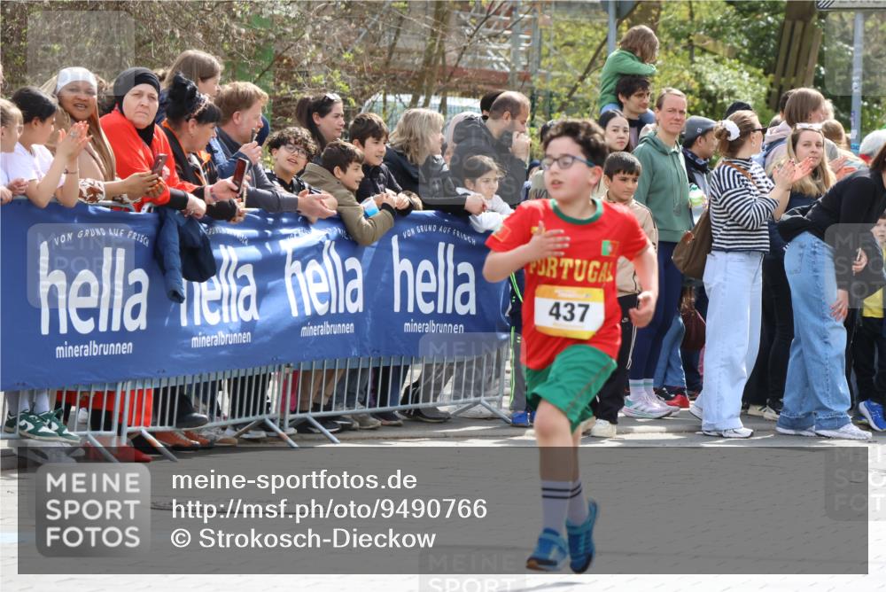 12.04.2026 - 45. Internationalen Wilhelmsburger Insellauf Strokosch-Dieckow http://msf.ph/oto/9490766 12.04.2026 14:20:51 Ziel 1606, 473, 956, 467, 324, 299, 1605, 278, 760, 257, 463, 437, 1616, 692, 696, 107, 818, 732 meine-sportfotos.de