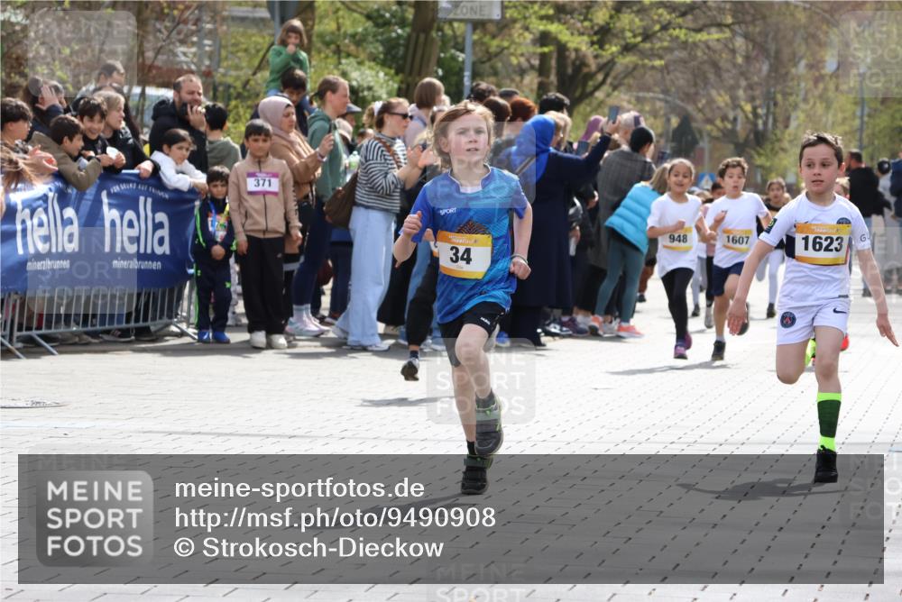 12.04.2026 - 45. Internationalen Wilhelmsburger Insellauf Strokosch-Dieckow http://msf.ph/oto/9490908 12.04.2026 14:20:13 Ziel 405, 1060, 642, 753, 750, 1623, 844, 34, 949, 1607, 29, 948, 1058 meine-sportfotos.de