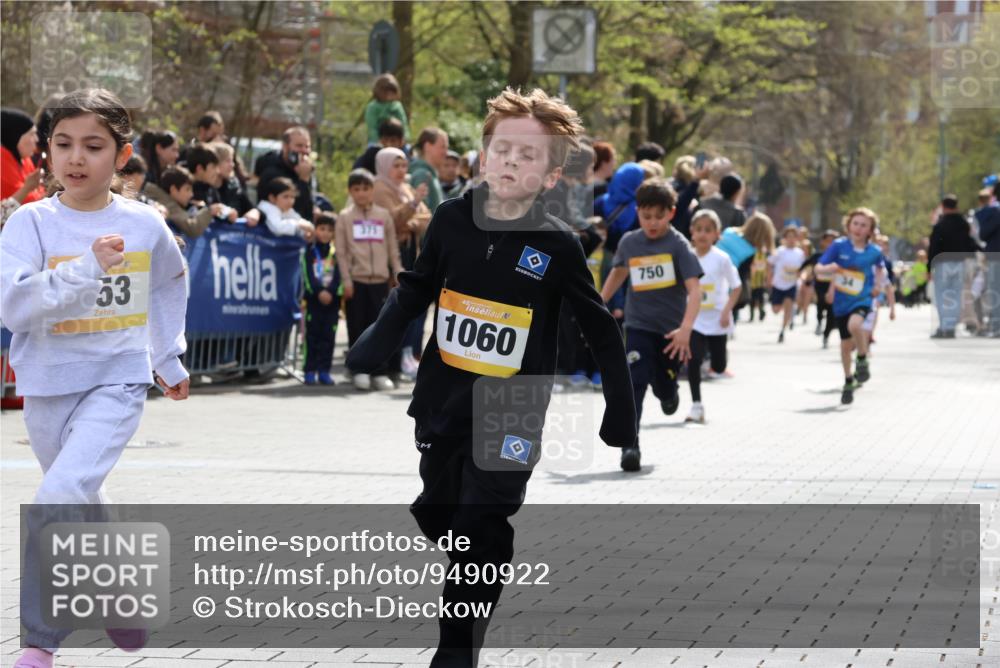 12.04.2026 - 45. Internationalen Wilhelmsburger Insellauf Strokosch-Dieckow http://msf.ph/oto/9490922 12.04.2026 14:20:09 Ziel 1618, 108, 534, 447, 560, 734, 775, 587, 405, 1060, 642, 753, 750, 1623, 844, 34, 949 meine-sportfotos.de