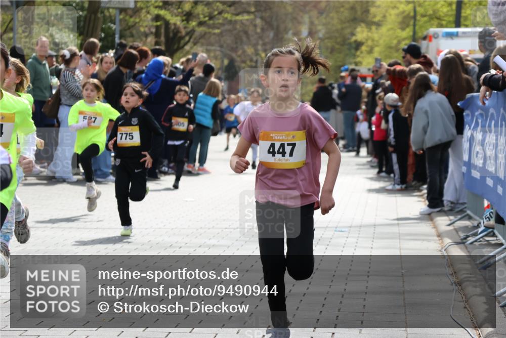 12.04.2026 - 45. Internationalen Wilhelmsburger Insellauf Strokosch-Dieckow http://msf.ph/oto/9490944 12.04.2026 14:20:03 Ziel 1602, 478, 83, 968, 465, 631, 1621, 304, 225, 1618, 108, 534, 447, 560, 734, 775, 587, 405, 1060, 642, 753 meine-sportfotos.de