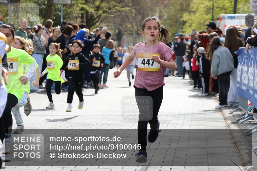 12.04.2026 - 45. Internationalen Wilhelmsburger Insellauf Strokosch-Dieckow http://msf.ph/oto/9490946 12.04.2026 14:20:03 Ziel 1602, 478, 83, 968, 465, 631, 1621, 304, 225, 1618, 108, 534, 447, 560, 734, 775, 587, 405, 1060, 642, 753 meine-sportfotos.de