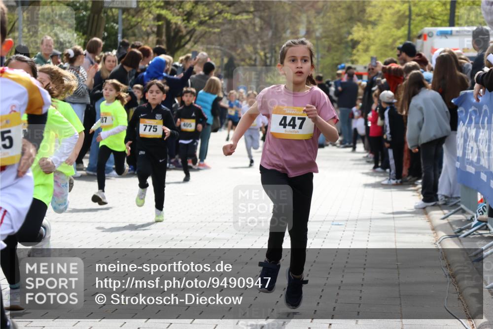 12.04.2026 - 45. Internationalen Wilhelmsburger Insellauf Strokosch-Dieckow http://msf.ph/oto/9490947 12.04.2026 14:20:03 Ziel 1602, 478, 83, 968, 465, 631, 1621, 304, 225, 1618, 108, 534, 447, 560, 734, 775, 587, 405, 1060, 642, 753 meine-sportfotos.de