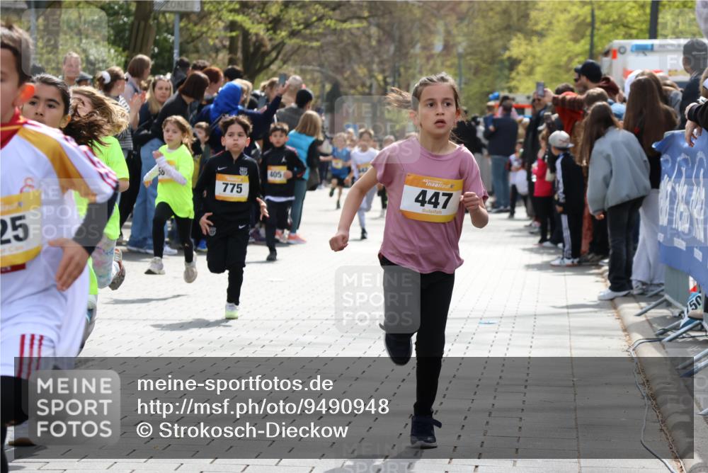 12.04.2026 - 45. Internationalen Wilhelmsburger Insellauf Strokosch-Dieckow http://msf.ph/oto/9490948 12.04.2026 14:20:03 Ziel 1602, 478, 83, 968, 465, 631, 1621, 304, 225, 1618, 108, 534, 447, 560, 734, 775, 587, 405, 1060, 642, 753 meine-sportfotos.de