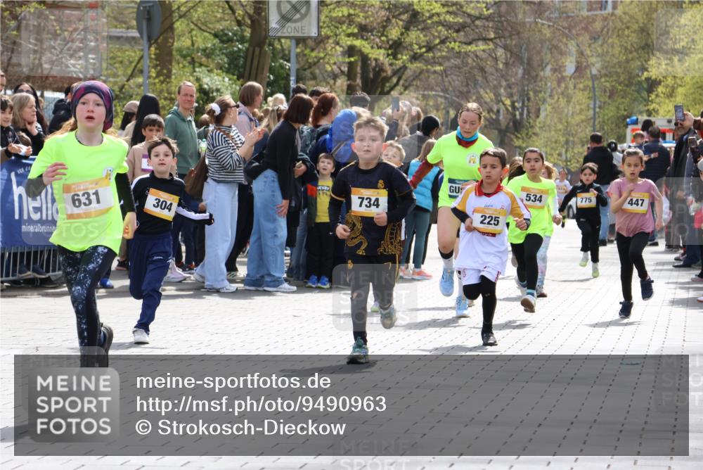 12.04.2026 - 45. Internationalen Wilhelmsburger Insellauf Strokosch-Dieckow http://msf.ph/oto/9490963 12.04.2026 14:19:59 Ziel 982, 155, 621, 1602, 478, 83, 968, 465, 631, 1621, 304, 225, 1618, 108, 534, 447, 560, 734, 775 meine-sportfotos.de