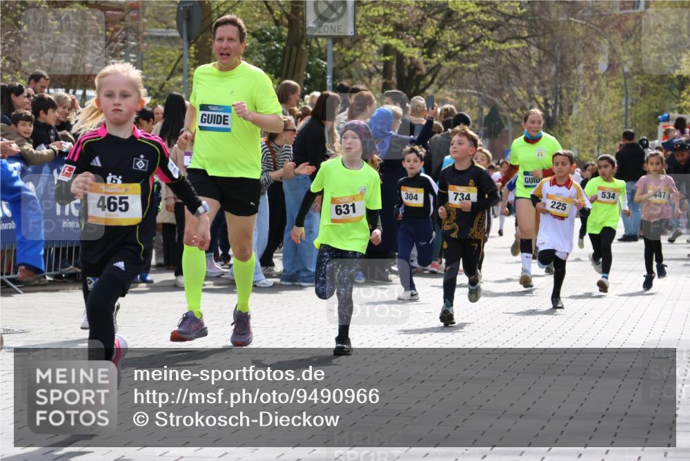 12.04.2026 - 45. Internationalen Wilhelmsburger Insellauf Strokosch-Dieckow http://msf.ph/oto/9490966 12.04.2026 14:19:58 Ziel 682, 413, 982, 155, 621, 1602, 478, 83, 968, 465, 631, 1621, 304, 225, 1618, 108, 534, 447, 560, 734 meine-sportfotos.de