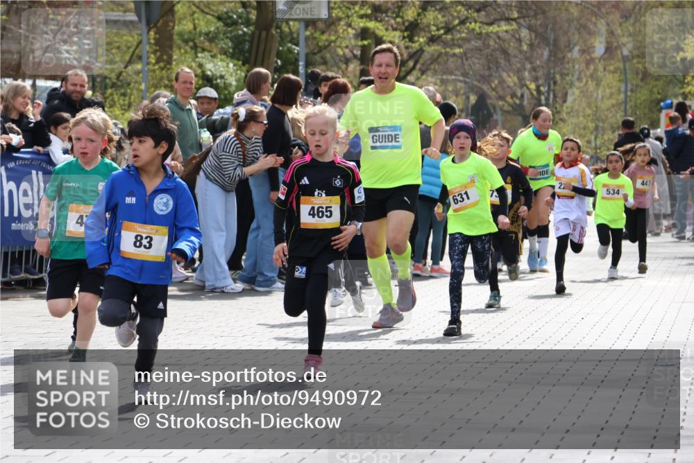 12.04.2026 - 45. Internationalen Wilhelmsburger Insellauf Strokosch-Dieckow http://msf.ph/oto/9490972 12.04.2026 14:19:57 Ziel 943, 793, 845, 682, 413, 982, 155, 621, 1602, 478, 83, 968, 465, 631, 1621, 304, 225, 1618, 108, 534 meine-sportfotos.de