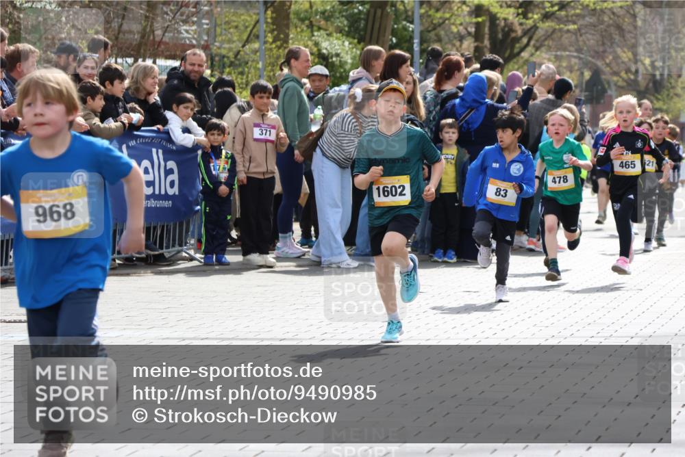 12.04.2026 - 45. Internationalen Wilhelmsburger Insellauf Strokosch-Dieckow http://msf.ph/oto/9490985 12.04.2026 14:19:55 Ziel 96, 579, 740, 943, 793, 845, 682, 413, 982, 155, 621, 1602, 478, 83, 968, 465, 631, 1621 meine-sportfotos.de