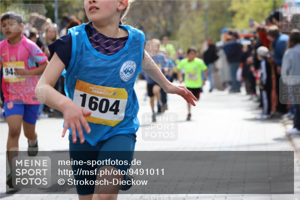 12.04.2026 - 45. Internationalen Wilhelmsburger Insellauf Strokosch-Dieckow http://msf.ph/oto/9491011 12.04.2026 14:19:49 Ziel 787, 952, 1604, 985, 944, 64, 96, 579, 740, 943, 793, 845, 682, 413, 982, 155, 621 meine-sportfotos.de