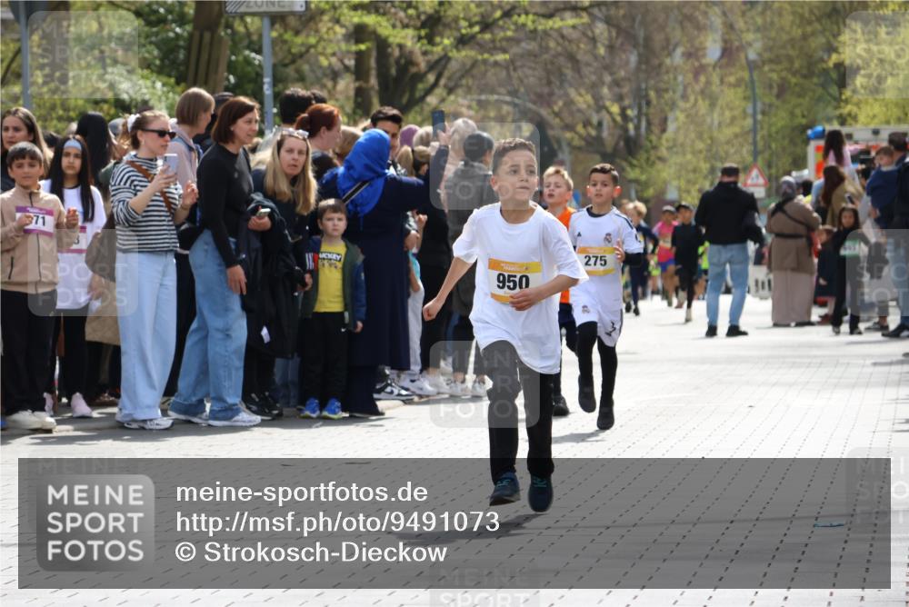 12.04.2026 - 45. Internationalen Wilhelmsburger Insellauf Strokosch-Dieckow http://msf.ph/oto/9491073 12.04.2026 14:19:33 Ziel 265, 87, 1614, 1613, 950, 275, 480 meine-sportfotos.de