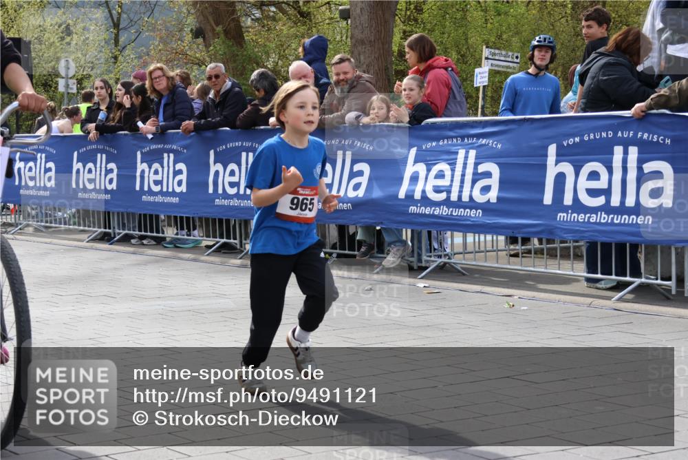 12.04.2026 - 45. Internationalen Wilhelmsburger Insellauf Strokosch-Dieckow http://msf.ph/oto/9491121 12.04.2026 14:13:10 Ziel 965 meine-sportfotos.de