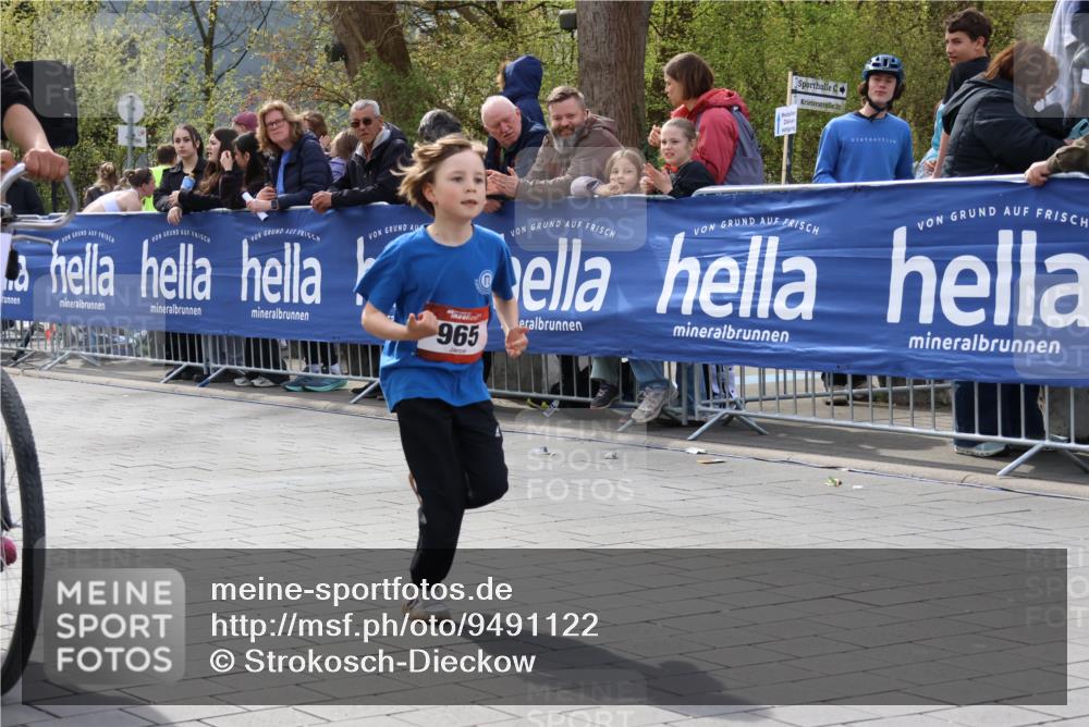 12.04.2026 - 45. Internationalen Wilhelmsburger Insellauf Strokosch-Dieckow http://msf.ph/oto/9491122 12.04.2026 14:13:10 Ziel 965 meine-sportfotos.de