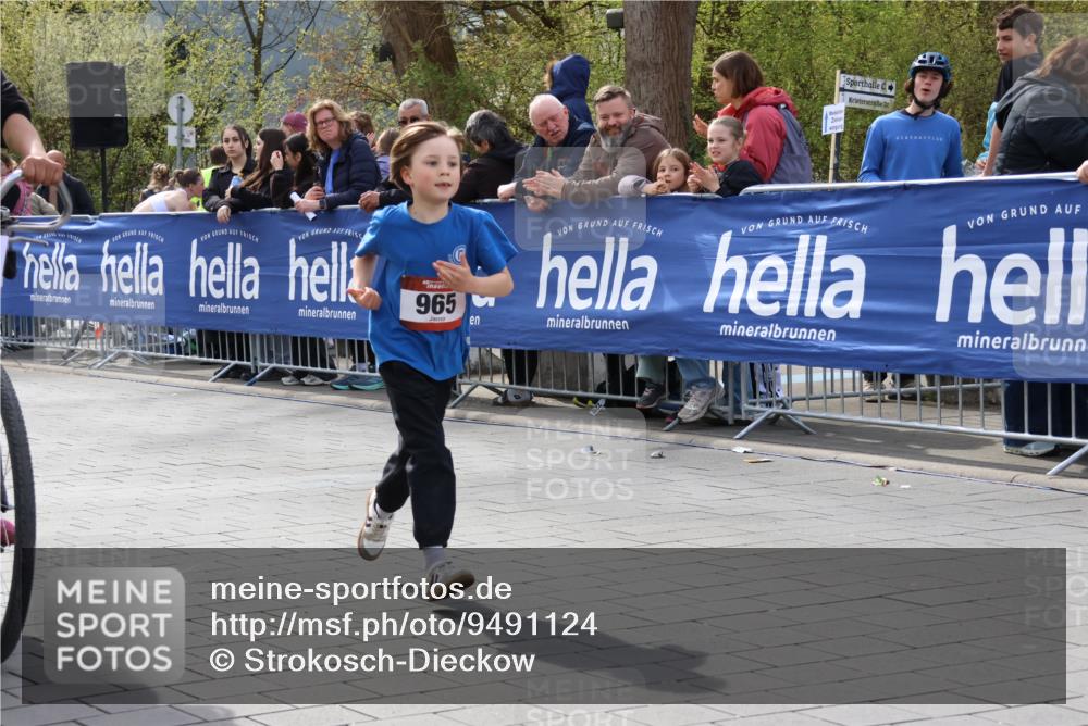 12.04.2026 - 45. Internationalen Wilhelmsburger Insellauf Strokosch-Dieckow http://msf.ph/oto/9491124 12.04.2026 14:13:10 Ziel 965 meine-sportfotos.de