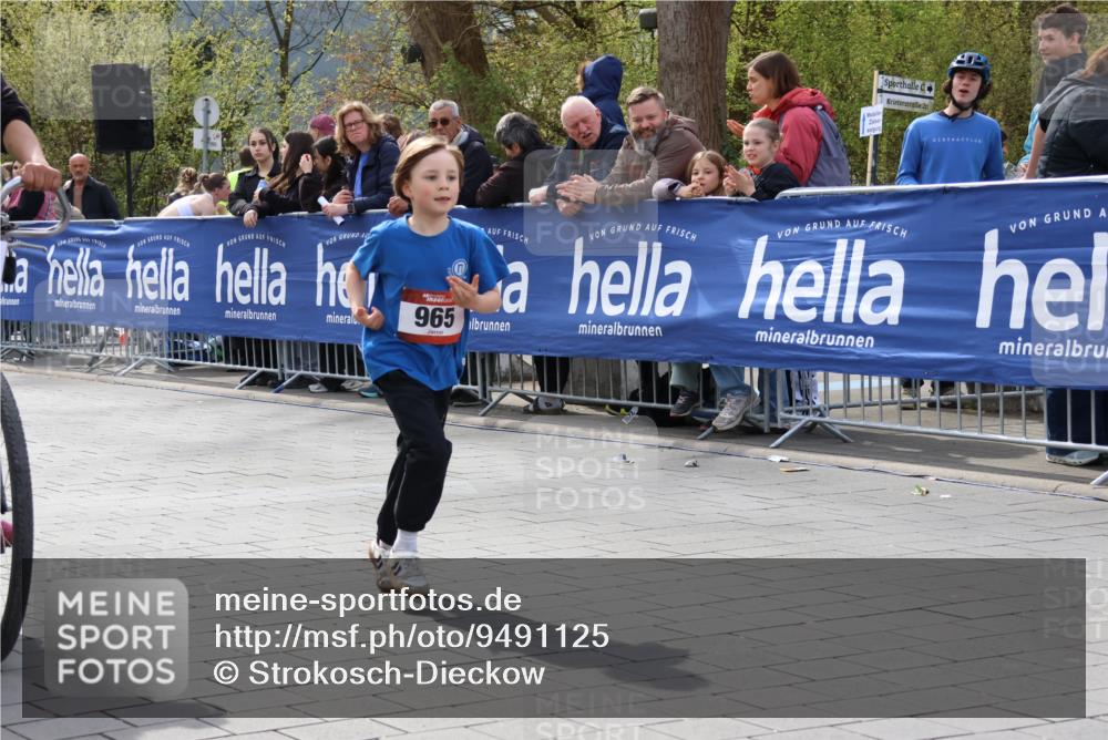 12.04.2026 - 45. Internationalen Wilhelmsburger Insellauf Strokosch-Dieckow http://msf.ph/oto/9491125 12.04.2026 14:13:10 Ziel 965 meine-sportfotos.de