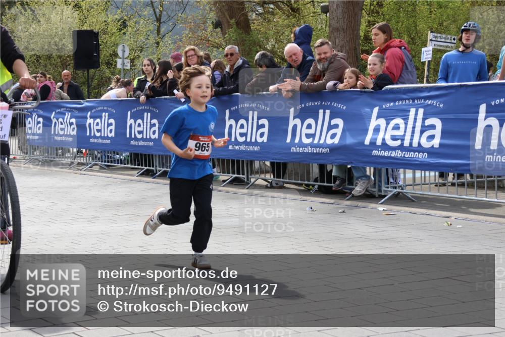 12.04.2026 - 45. Internationalen Wilhelmsburger Insellauf Strokosch-Dieckow http://msf.ph/oto/9491127 12.04.2026 14:13:09 Ziel 965 meine-sportfotos.de