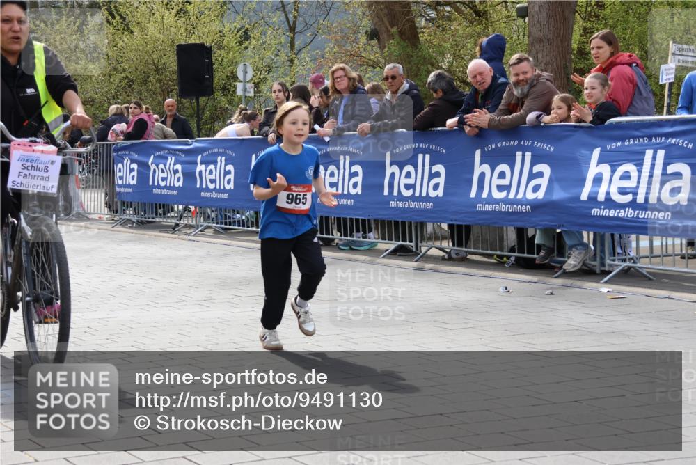 12.04.2026 - 45. Internationalen Wilhelmsburger Insellauf Strokosch-Dieckow http://msf.ph/oto/9491130 12.04.2026 14:13:09 Ziel 965 meine-sportfotos.de