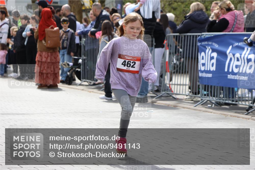 12.04.2026 - 45. Internationalen Wilhelmsburger Insellauf Strokosch-Dieckow http://msf.ph/oto/9491143 12.04.2026 14:11:54 Ziel 1070, 462 meine-sportfotos.de