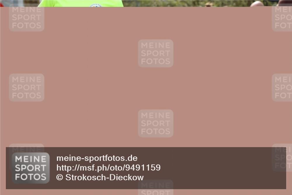 12.04.2026 - 45. Internationalen Wilhelmsburger Insellauf Strokosch-Dieckow http://msf.ph/oto/9491159 12.04.2026 14:11:43 Ziel 1528, 213, 177, 1070 meine-sportfotos.de