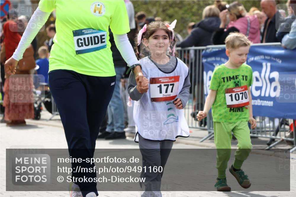 12.04.2026 - 45. Internationalen Wilhelmsburger Insellauf Strokosch-Dieckow http://msf.ph/oto/9491160 12.04.2026 14:11:43 Ziel 1528, 213, 177, 1070 meine-sportfotos.de