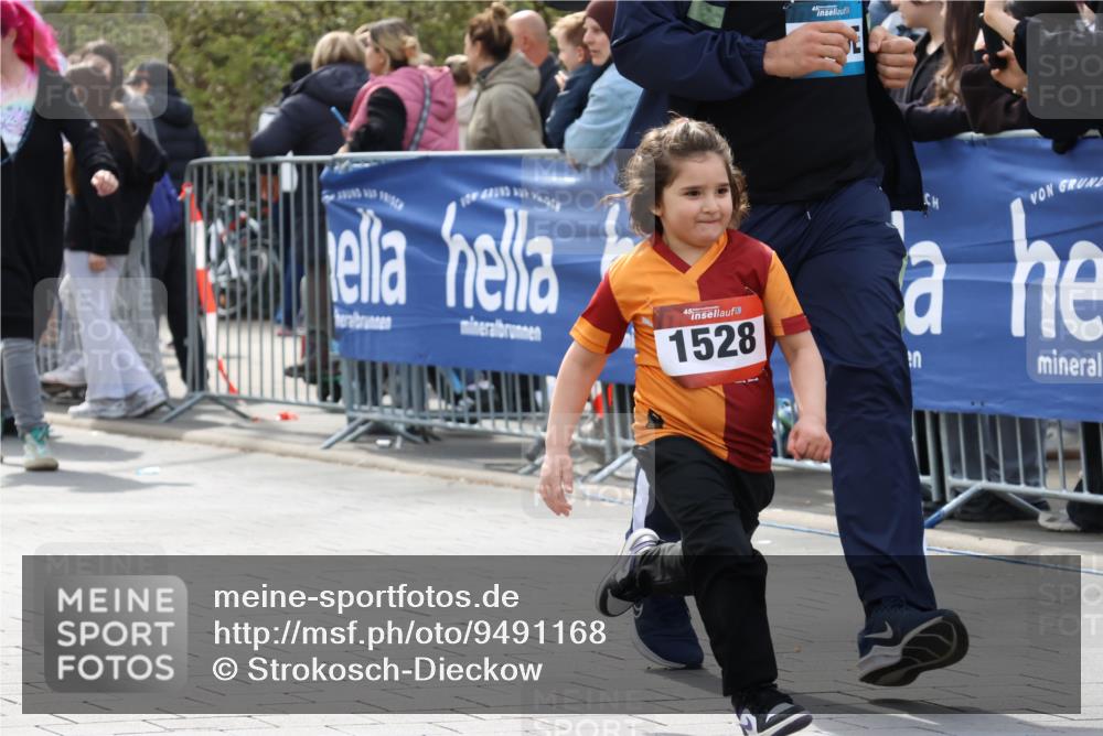 12.04.2026 - 45. Internationalen Wilhelmsburger Insellauf Strokosch-Dieckow http://msf.ph/oto/9491168 12.04.2026 14:11:39 Ziel 1528, 213 meine-sportfotos.de