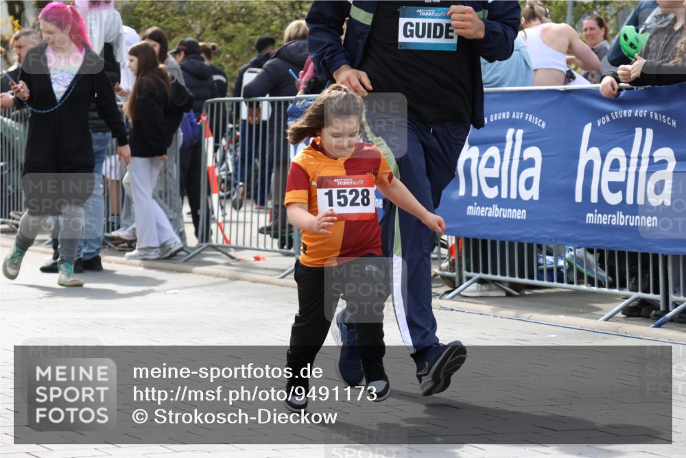12.04.2026 - 45. Internationalen Wilhelmsburger Insellauf Strokosch-Dieckow http://msf.ph/oto/9491173 12.04.2026 14:11:39 Ziel 1528, 213 meine-sportfotos.de