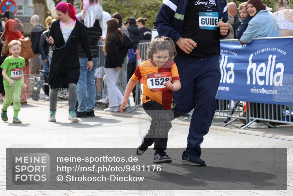 12.04.2026 - 45. Internationalen Wilhelmsburger Insellauf Strokosch-Dieckow http://msf.ph/oto/9491176 12.04.2026 14:11:39 Ziel 1528, 213 meine-sportfotos.de