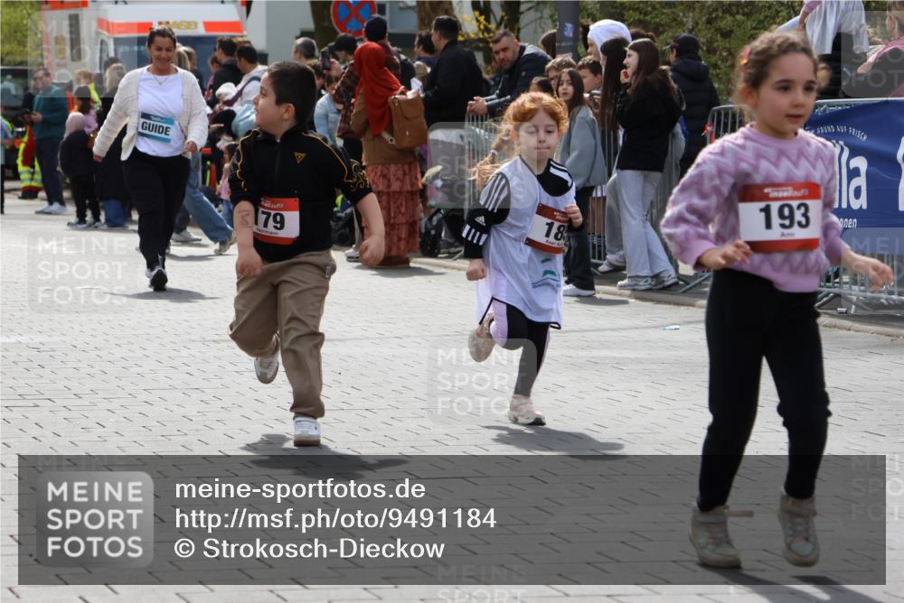 12.04.2026 - 45. Internationalen Wilhelmsburger Insellauf Strokosch-Dieckow http://msf.ph/oto/9491184 12.04.2026 14:11:28 Ziel 773, 1527, 1515, 185, 193, 179 meine-sportfotos.de