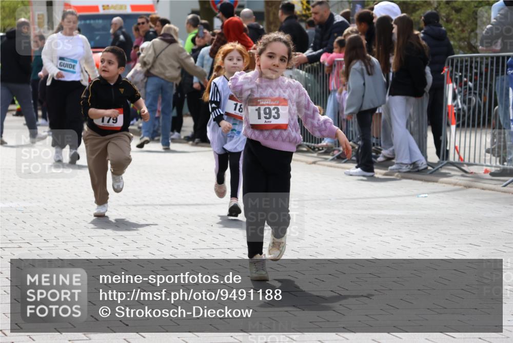12.04.2026 - 45. Internationalen Wilhelmsburger Insellauf Strokosch-Dieckow http://msf.ph/oto/9491188 12.04.2026 14:11:26 Ziel 773, 1527, 1515, 185, 193, 179 meine-sportfotos.de