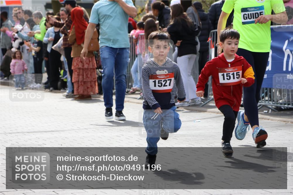 12.04.2026 - 45. Internationalen Wilhelmsburger Insellauf Strokosch-Dieckow http://msf.ph/oto/9491196 12.04.2026 14:11:19 Ziel 718, 962, 702, 655, 783, 773, 1527, 1515 meine-sportfotos.de