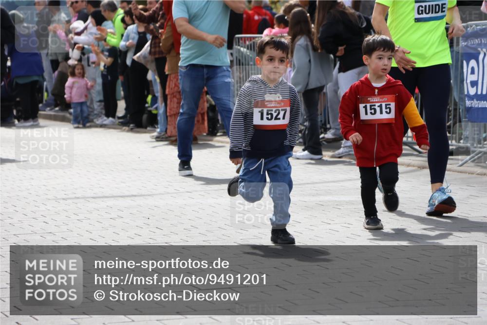 12.04.2026 - 45. Internationalen Wilhelmsburger Insellauf Strokosch-Dieckow http://msf.ph/oto/9491201 12.04.2026 14:11:19 Ziel 718, 962, 702, 655, 783, 773, 1527, 1515 meine-sportfotos.de